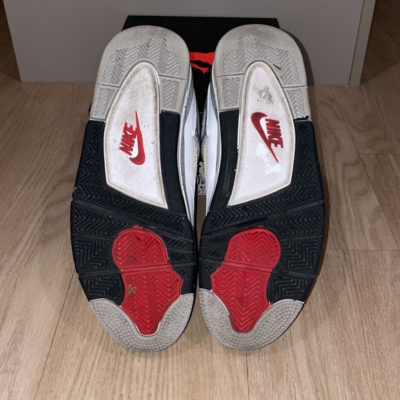 Air Jordan 4 Retro OG - Picture 10 of 15